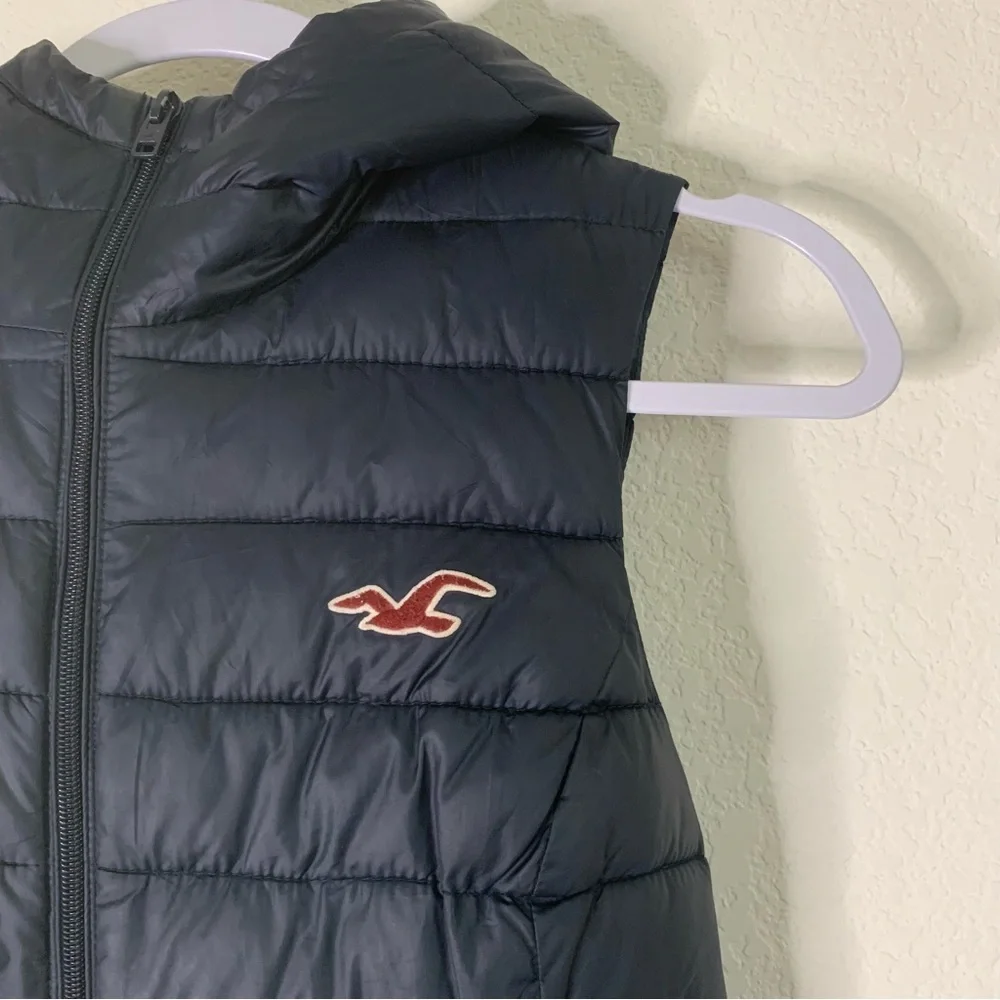 Hollister Womens navy full zip hooded puffer vest M